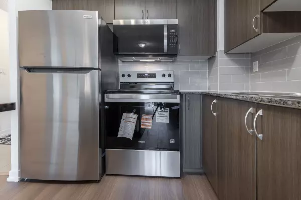 Toronto W02, ON M6H 4K6,816 Lansdowne AVE #310