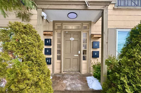 London South, ON N6C 3X6,140 Ridout ST S #3