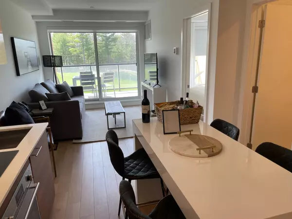 Gravenhurst, ON P1P 0A1,120 Carrick TRL #306