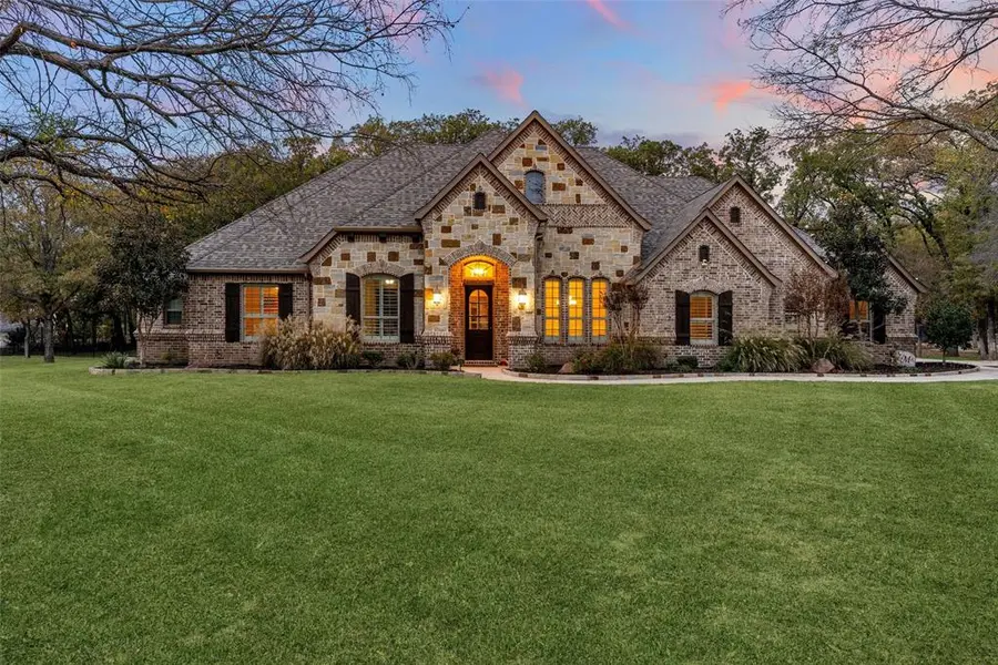 101 Northern Lights Court, Aurora, TX 76078