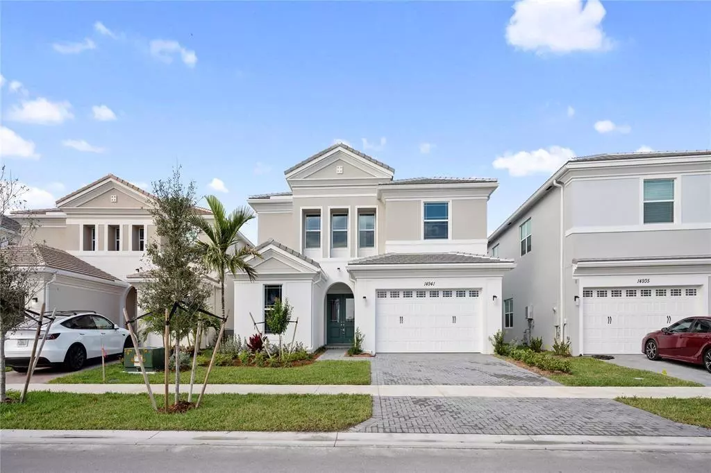 Westlake, FL 33470,14941 Redcove Place