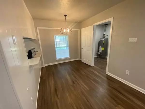 Fort Worth, TX 76112,7452 Beaty Street