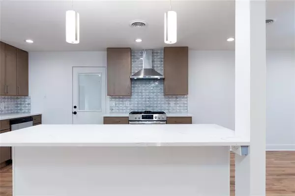 Dallas, TX 75211,1241 Stevens Ridge Drive