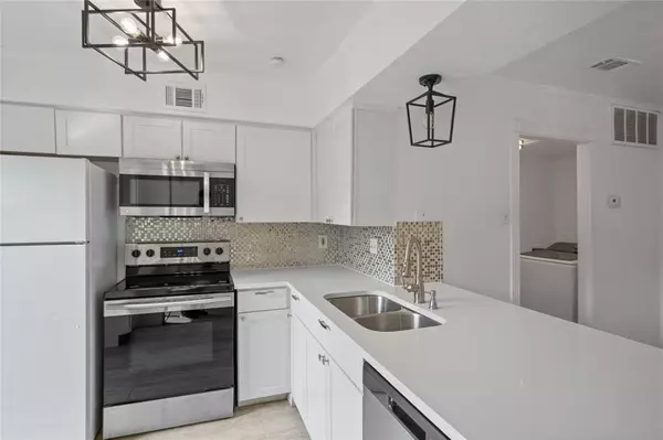 Farmers Branch, TX 75234,14800 Enterprise Drive #11C