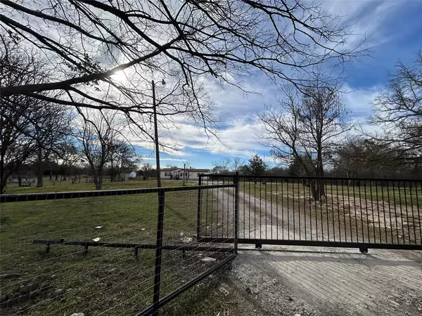 Quinlan, TX 75474,4059 Private Road 2280