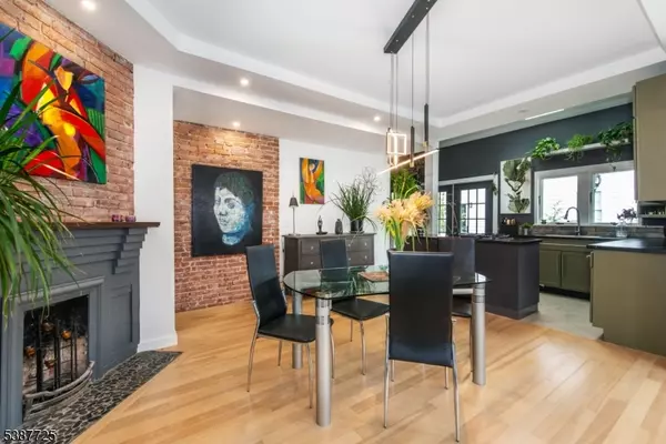 Montclair Twp., NJ 07042,21 Forest St