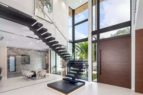 Fort Lauderdale, FL 33304,2733 NE 16th St