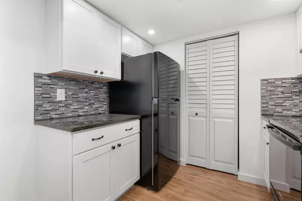 Coral Springs, FL 33071,9144 W Atlantic Blvd #823