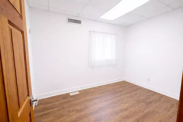 Hamilton, ON L8V 1B5,640 Concession ST E #A