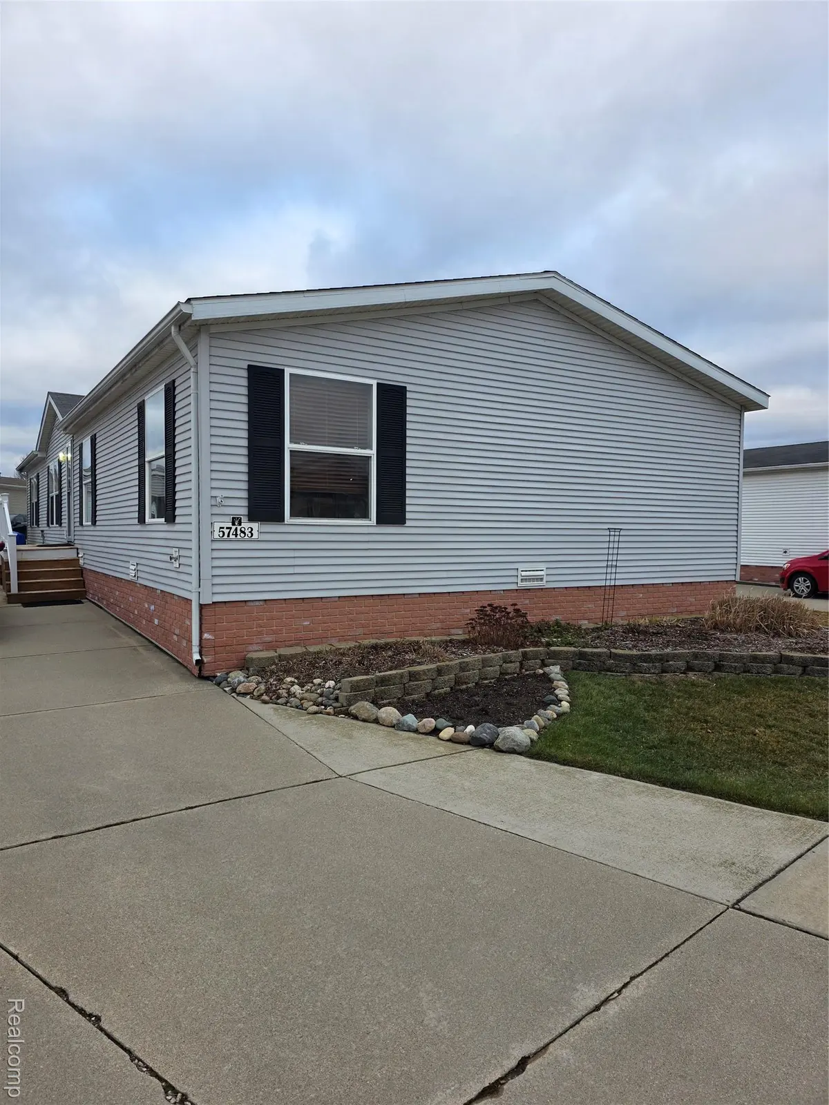 57483 Sawmill LN, Lenox Township, MI 48048