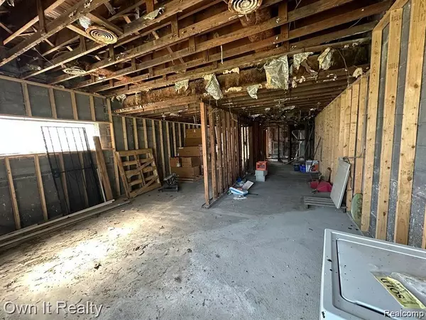 Detroit, MI 48228,13001 JOY RD