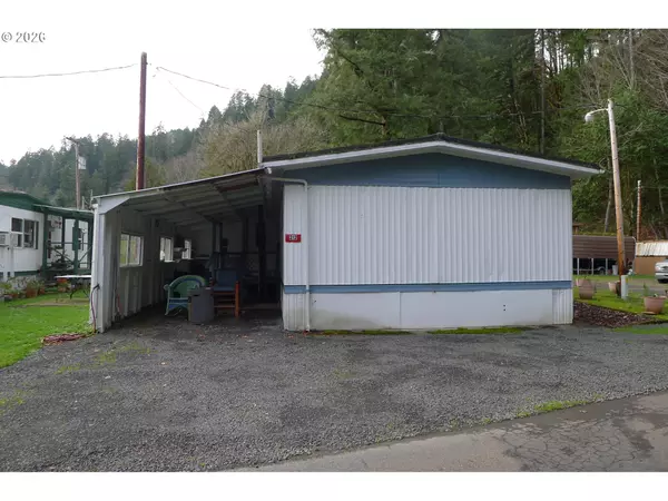 Elkton, OR 97436,212 WOODPECKER LN