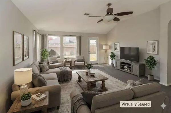 8208 Dynasty Drive, Fort Worth, TX 76123