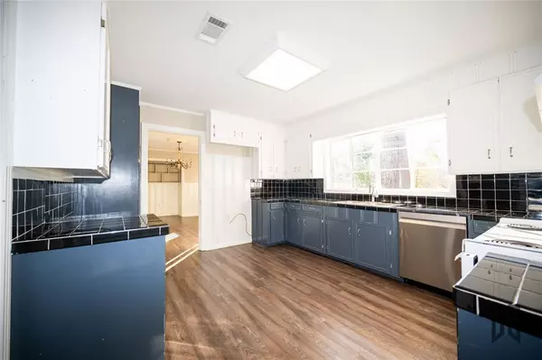 Minden, LA 71055,402 E Todd Street