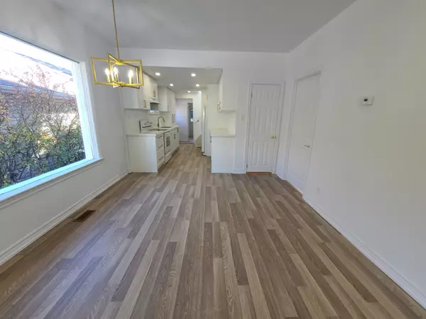 Oshawa, ON L1J 1R3,157 College AVE