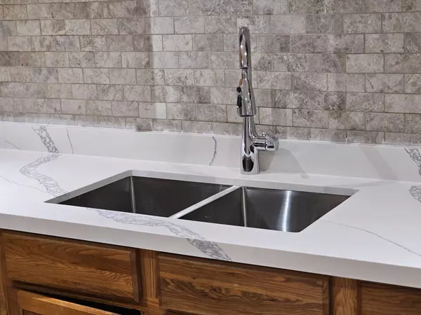 Brampton, ON L7A 3S7,345 Queen Mary DR