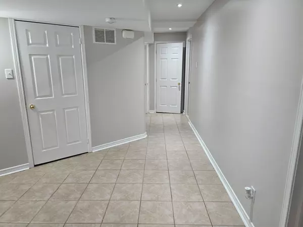 Brampton, ON L7A 3S7,345 Queen Mary DR