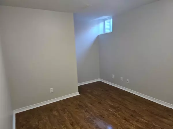 Brampton, ON L7A 3S7,345 Queen Mary DR