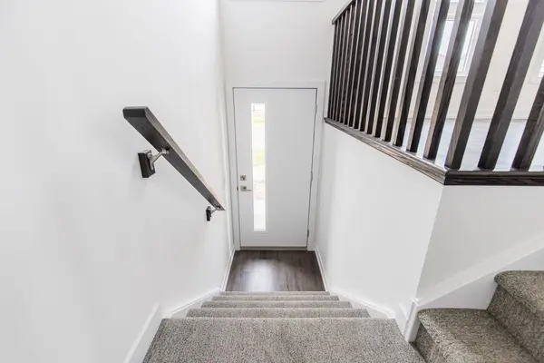 Hamilton, ON L8B 2A9,70 Kenesky DR #7