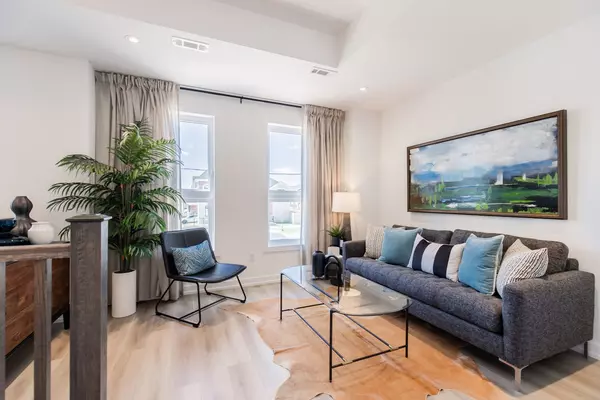 Hamilton, ON L8B 2A9,70 Kenesky DR #13