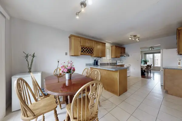 Toronto C07, ON M2R 3T9,9 Festival DR