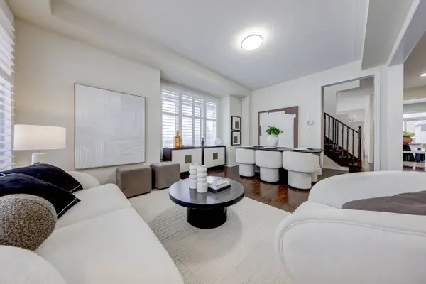 Markham, ON L6E 0J9,2 James Parrott AVE