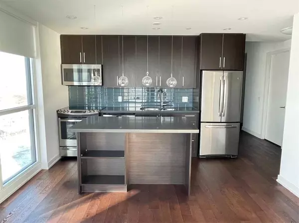 Toronto W06, ON M8V 0C2,2212 Lake Shore BLVD W #4206