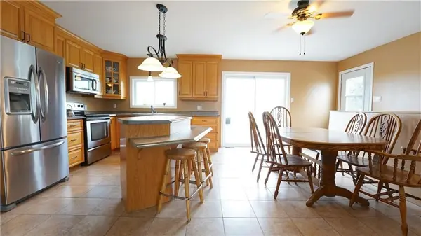 North Glengarry, ON K0C 1A0,19100 KENYON CONC RD 7 RD