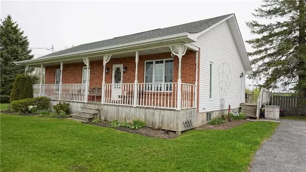 North Glengarry, ON K0C 1A0,19100 KENYON CONC RD 7 RD