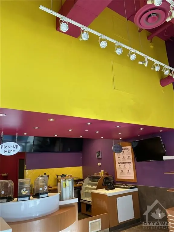 Ottawa Centre, ON K1R 7Y7,407 LAURIER AVE W #22A