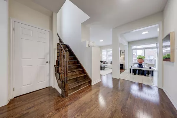 Markham, ON L6E 0J9,2 James Parrott AVE