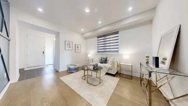 Aurora, ON L4G 0Z4,12 Badgerow WAY