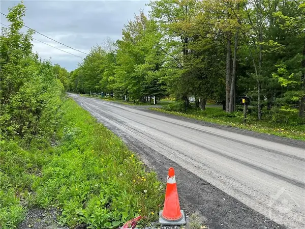 860 Summit Private, Clarence-rockland, ON K4K 1K7