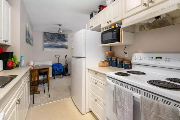 Duncan, BC V9L 4B8,3251 Cowichan Lake Rd #208