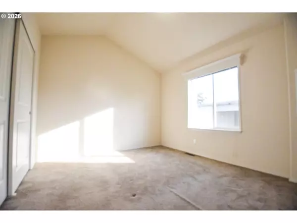 Woodburn, OR 97071,1999 JANSEN WAY #57