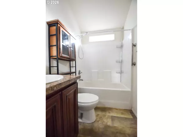 Woodburn, OR 97071,1999 JANSEN WAY #57