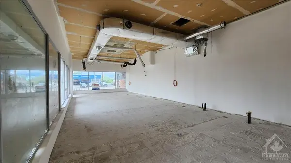 Hunt Club - South Keys And Area, ON K1V 7Z4,1717 BANK ST #2