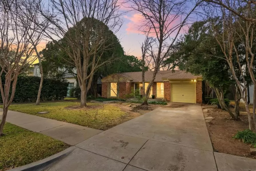 9841 Lakemont Drive, Dallas, TX 75220