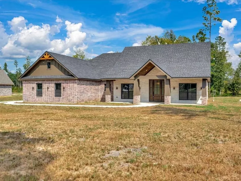 537 C C Road, Diboll, TX 75941