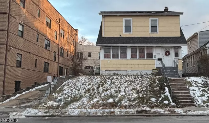 Newark City, NJ 07106,973 18Th Ave