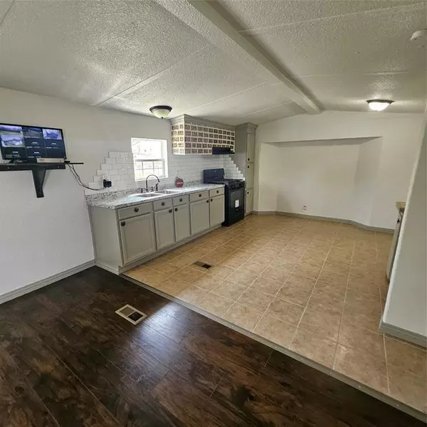 Millsap, TX 76066,130 Trails End Circle