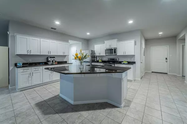 Azle, TX 76020,512 Amory Street