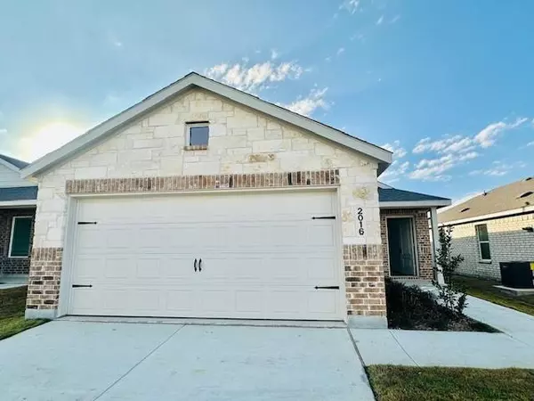 2016 Belgian Drive, Aubrey, TX 76227