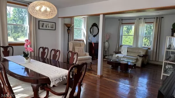 Raritan Twp., NJ 08822,17 Village Glen Rd