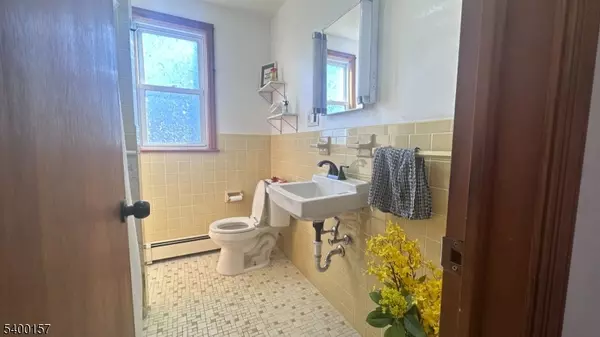 Raritan Twp., NJ 08822,17 Village Glen Rd