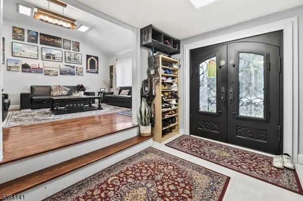 Clifton City, NJ 07013,231 Starmond Ave