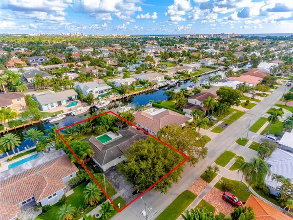 2411 NE 46th St,  Lighthouse Point,  FL 33064