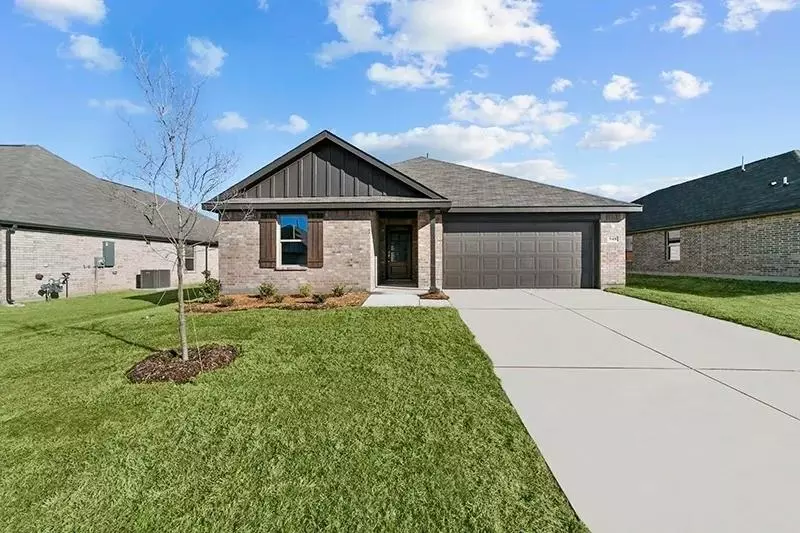 547 Forest Haven Drive, Van Alstyne, TX 75495