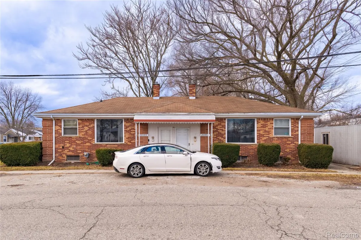 Warren, MI 48091,23555 Peters AVE