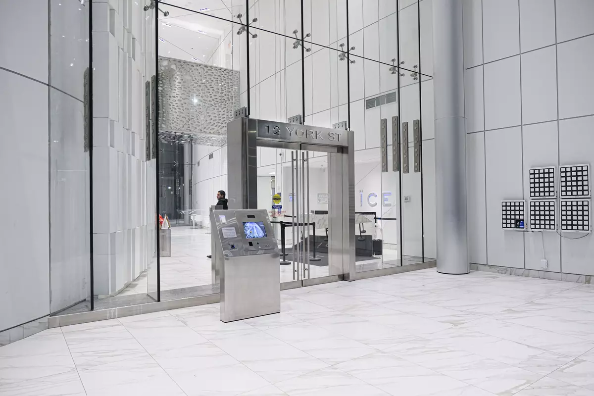 Toronto C01, ON M5J 0A9,12 York ST #4908